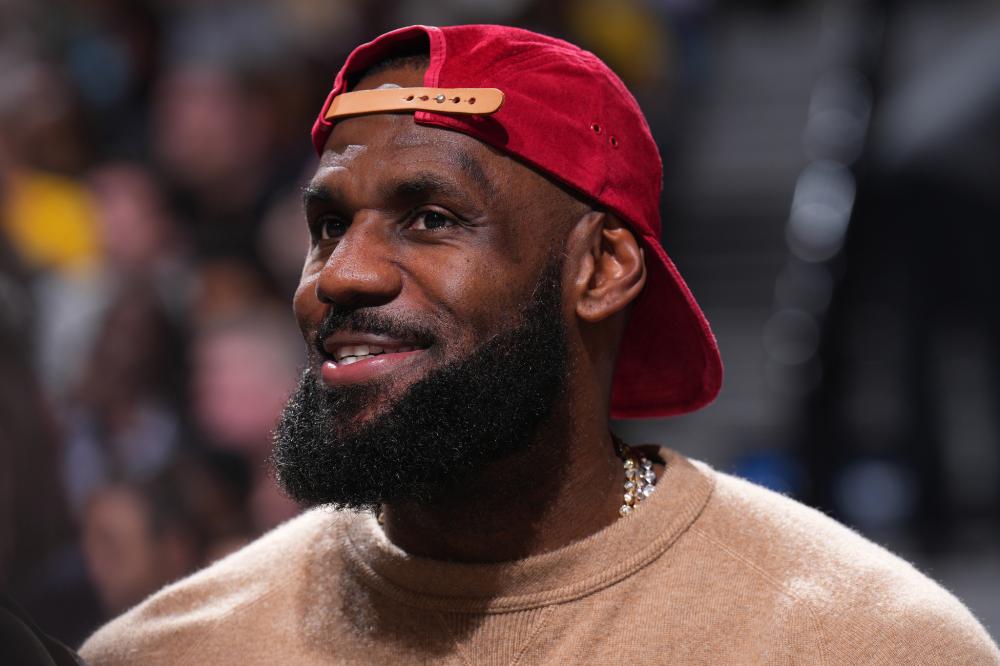 乐部高层举 乐部高层举