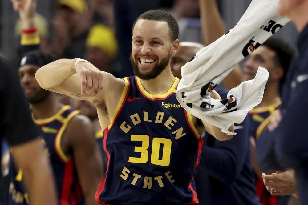 多名年轻球 多名年轻球